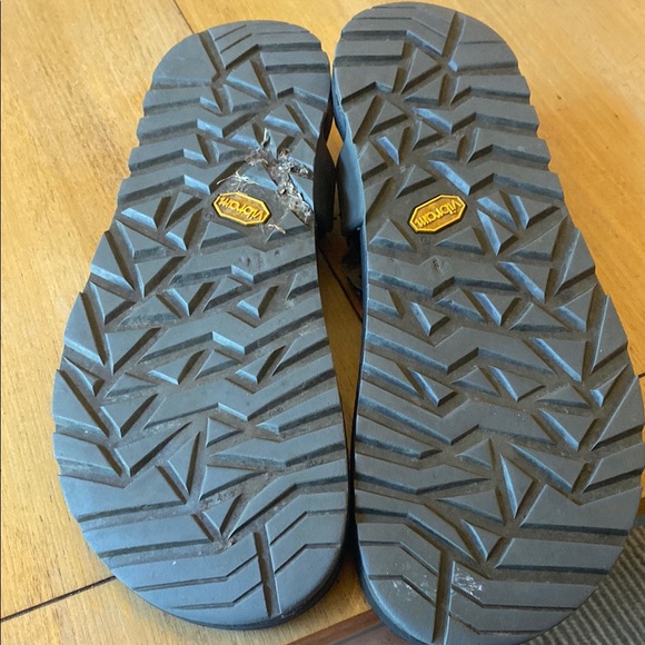 Bedrock Vibram Hiking Sandals size 12 Men, 13 women gray and black - Picture 7 of 7